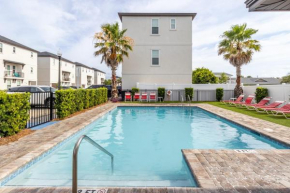 Sungazer Chateau by AvantStay Short Walk to the Beach Pool Access